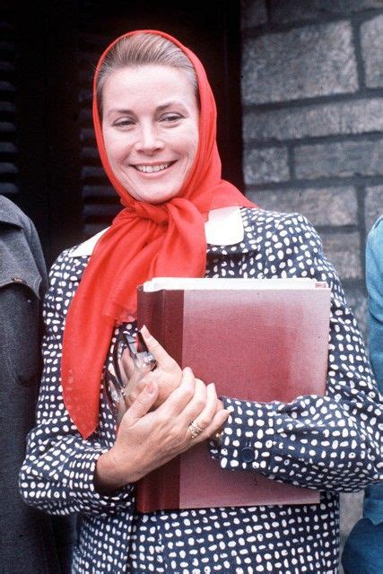 grace kelly red head scarf.